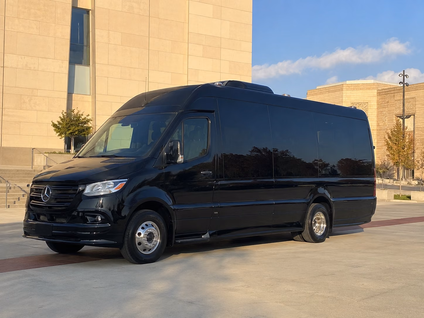 find the perfect transportation for your next airport transfer 4