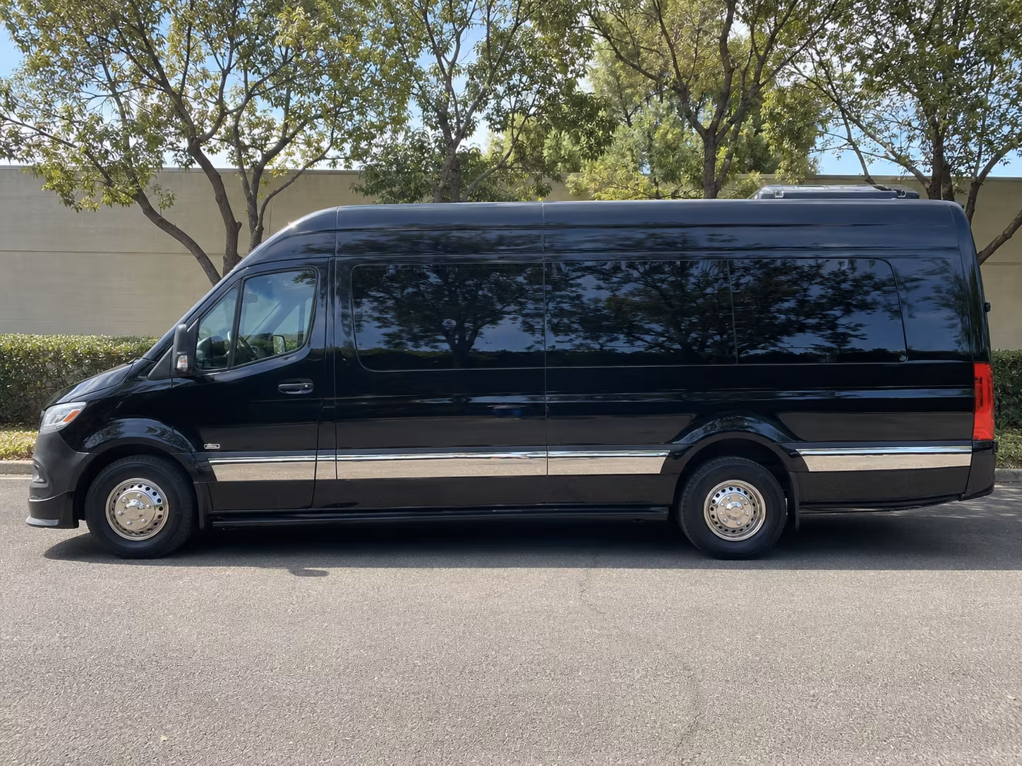 omaha 15 passenger sprinter van